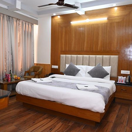 Hotel Lee Green Манали Экстерьер фото